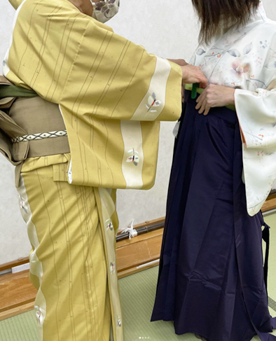 Kimono Wearing Lessons